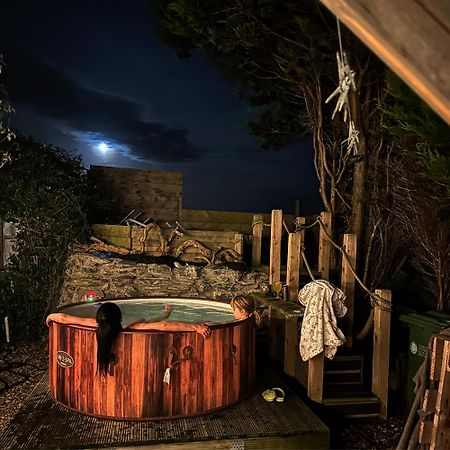 Brynglas Cottage With Hot Tub, Anglesey. Llanfachraeth Exterior foto