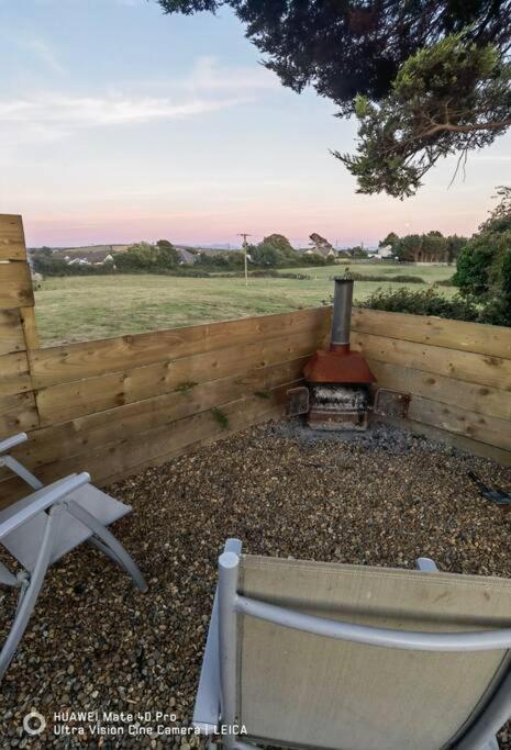 Brynglas Cottage With Hot Tub, Anglesey. Llanfachraeth Exterior foto
